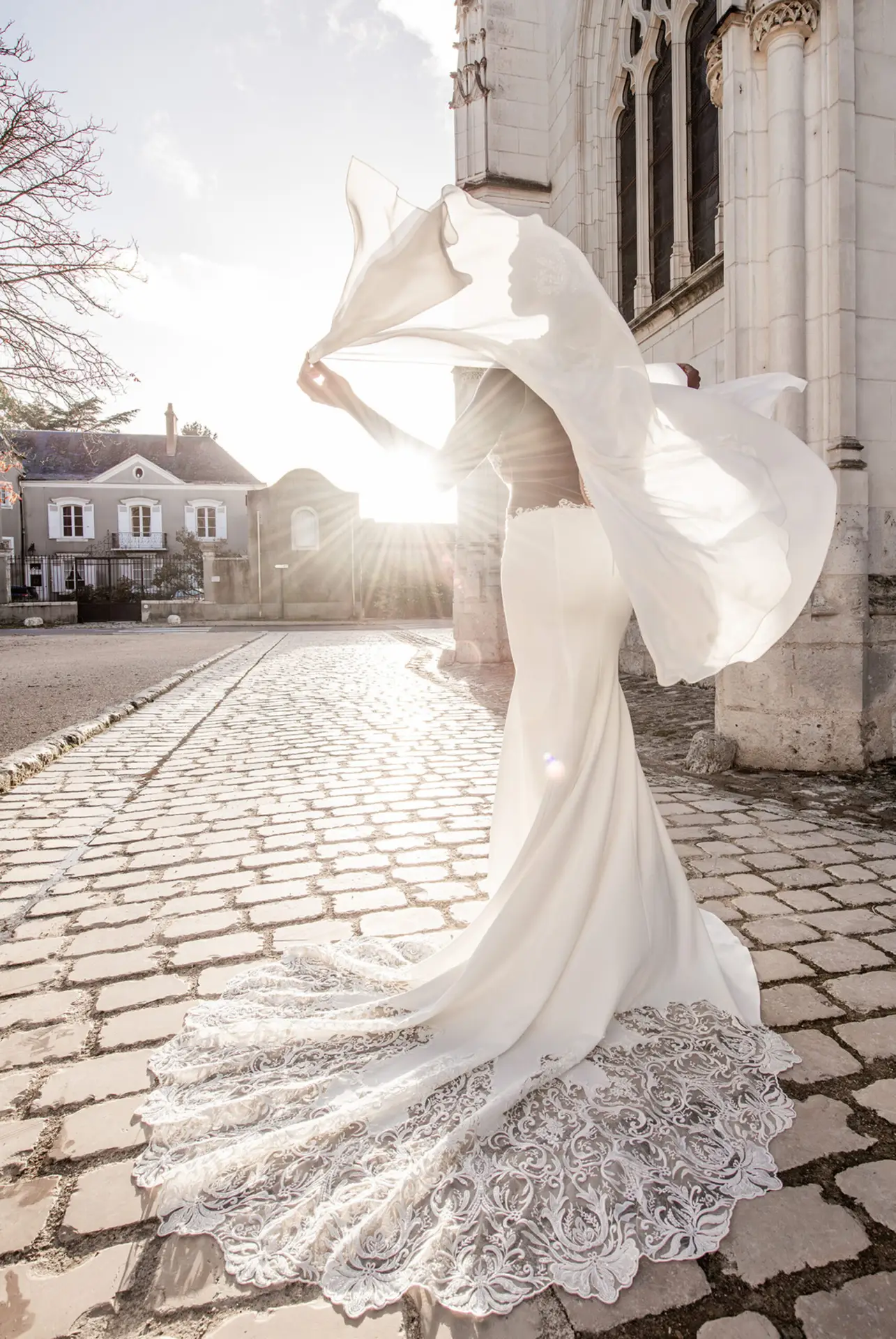 photo robe mariage orleans lors d'une séance pour la collection de la créatrice Julia photographié par quentin viel photographe mariage