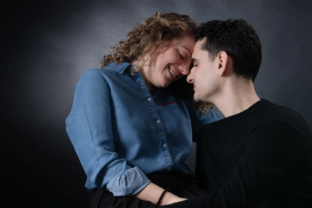 seance photo couple réaliser en studio par Quentin Viel photographe à Orléans