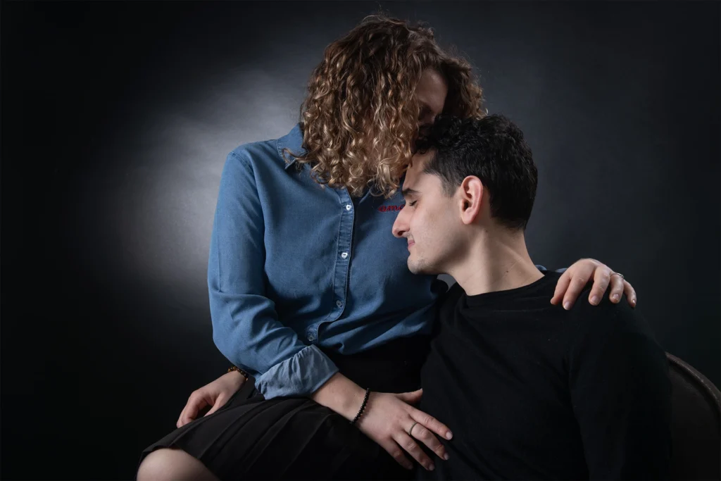 seance photo couple réaliser en studio par Quentin Viel