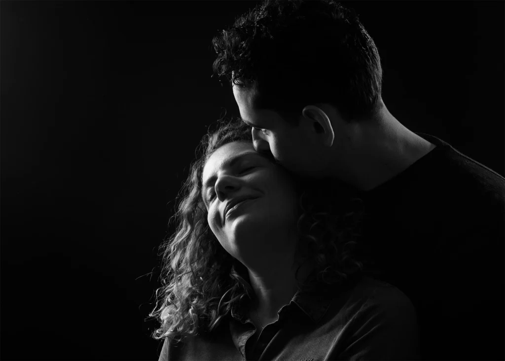 Seance photo couple réaliser en studio par Quentin Viel photographe à Orléans